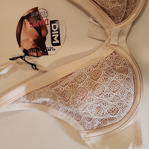 NWT DIM lace triangle soft bra 32C - Picture 2 of 6